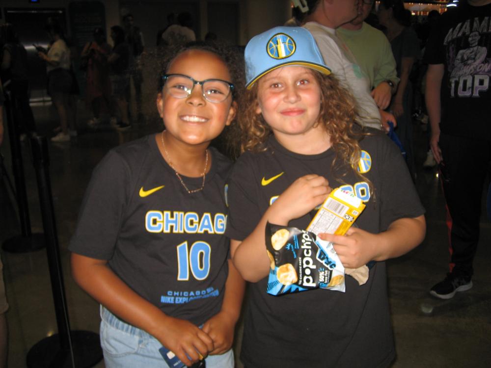 Photo of 2 players
